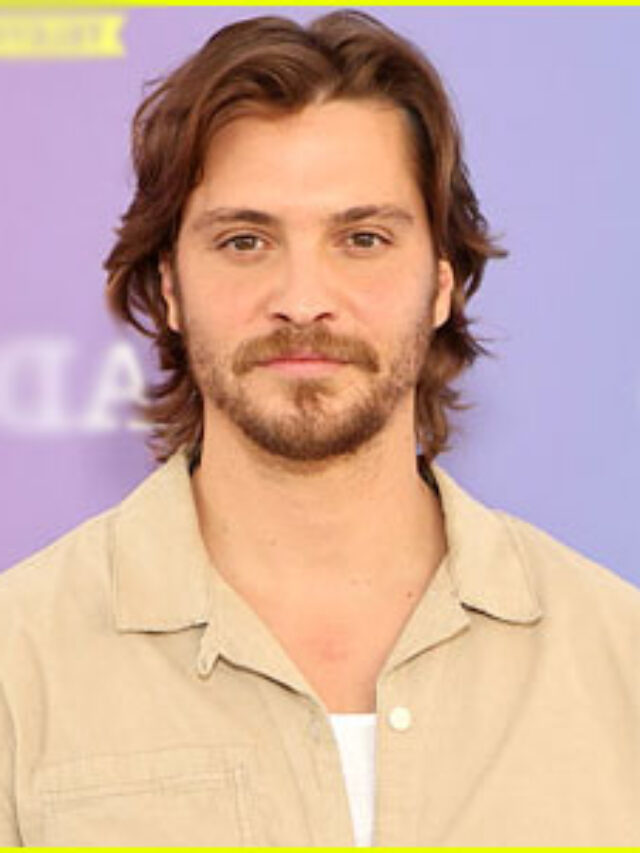 Luke Grimes Biography, Wiki, Age, Wife, Parents, Siblings, Awards, Career, Height, Net Worth
